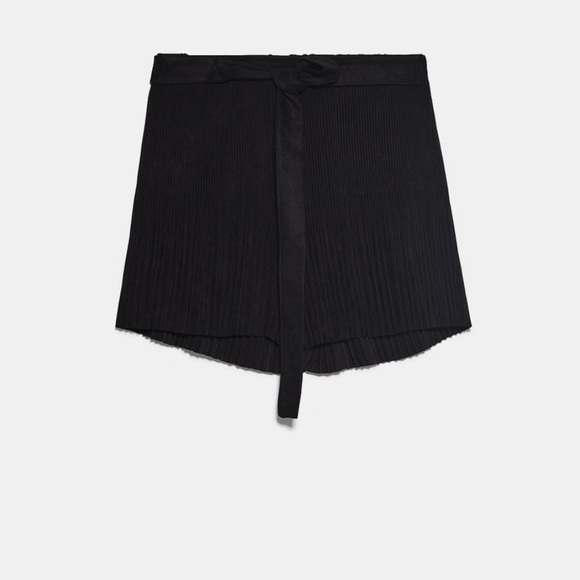 ZARA BNWT Faux Suede Pleated Shorts - Picture 6 of 6
